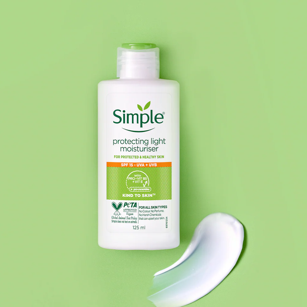 Simple Protecting Light moisturiser
